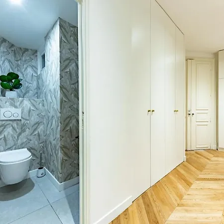 Luxury Rivoli 4 Bed 3,5 Bath By De Bhv Apartment *
